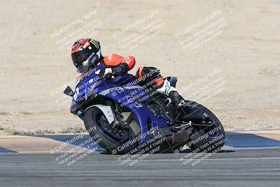 media/Nov-16-2025-Race Pace (Sun) [[8c5fa54630]]/Verified Riders/1-Turns 9 and 10 (925am)/